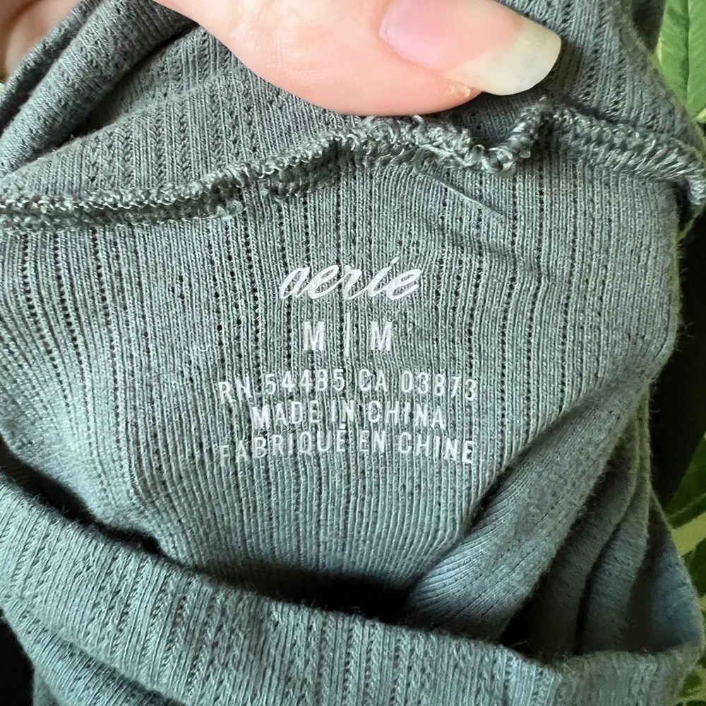 Aerie Womens Dark Green Cropped Ribbed Turtleneck Long Sleeve Top Medium - Picture 6 of 7